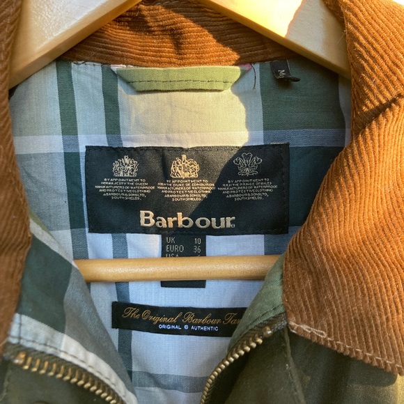 Women’s Barbour Aintree Wax Jacket in Archive Olive w/ Classic Barbour Tartan - Picture 4 of 8